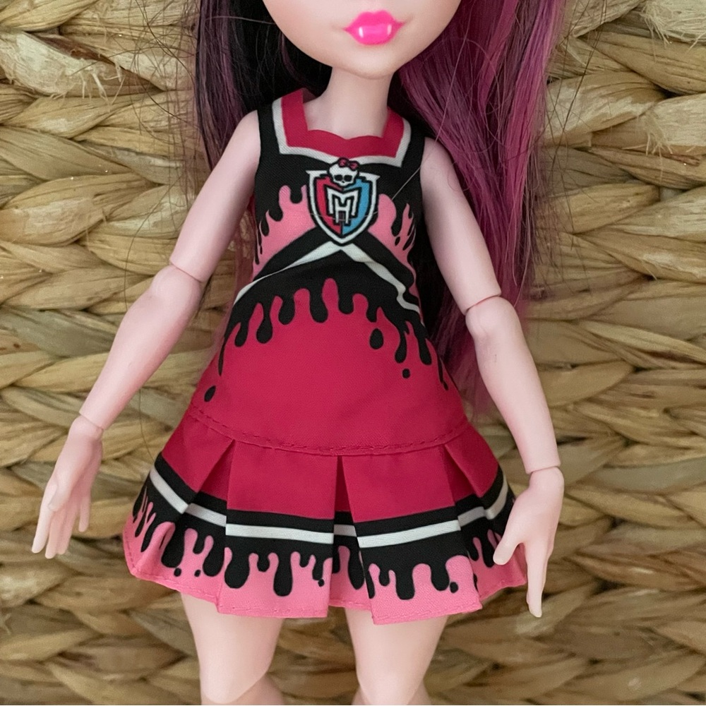 Monster High Generation 3 Ghoul Spirit Sports Theme 2021-22 - Picture 4 of 7